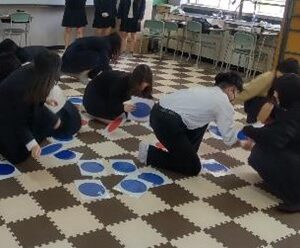 中間考査　頑張っています！