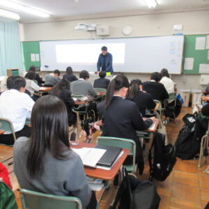 後期生徒自治会認証式を行いました。