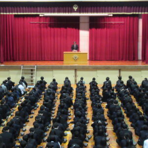 家庭科　保育実習を行いました。