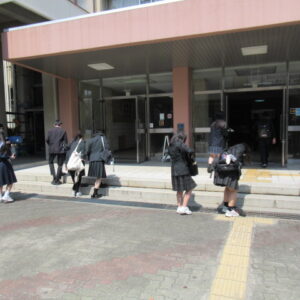 始業式を行いました。